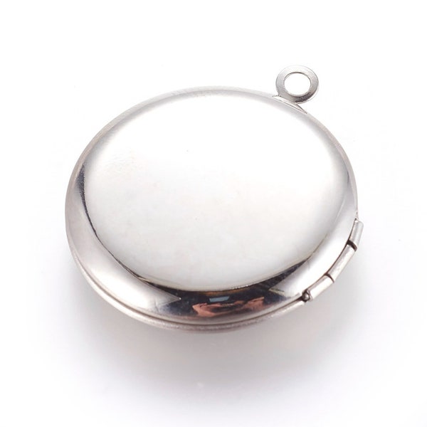 One Large Decorative Stainless Steel Round Locket D16