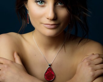 Silk and Glass Pendant by Shi Studio