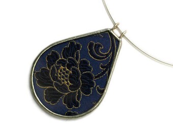 Silk Pendant by Shi Studio Size Large Black Floral Teardrop