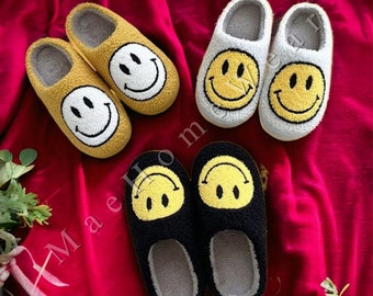 Billie Eilish Slippers - Smiley Face Lounge Slippers, Indoor Women Slippers , Cozy Slippers, Comfy Slippers, Perfect Gift, Bridal Party Gift