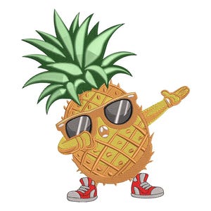 Puede incluir: Piña bordada con gafas de sol y zapatillas rojas, con un brazo levantado en pose de dab. La piña tiene un cuerpo amarillo con una corona de hojas verdes. Las gafas de sol tienen lentes plateadas.