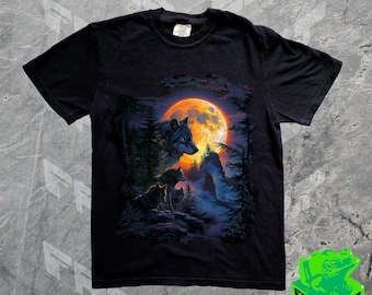 90s Vintage Wolf Graphic T Shirt, Wolf Lovers Retro Tee, 2000s Nature Moon Shirt, Nostalgia Unisex Oversize Tee, Cute Wolf Gift, Black Shirt