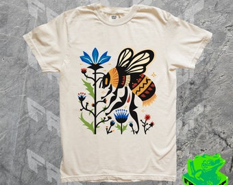Cottagecore Bumblebee wildflower Shirt, Bee Tee, Summer Flower T-Shirt, Bee Lover Gift, Floral Graphic Boho Vintage, 60s, 70s, Retro, Cute
