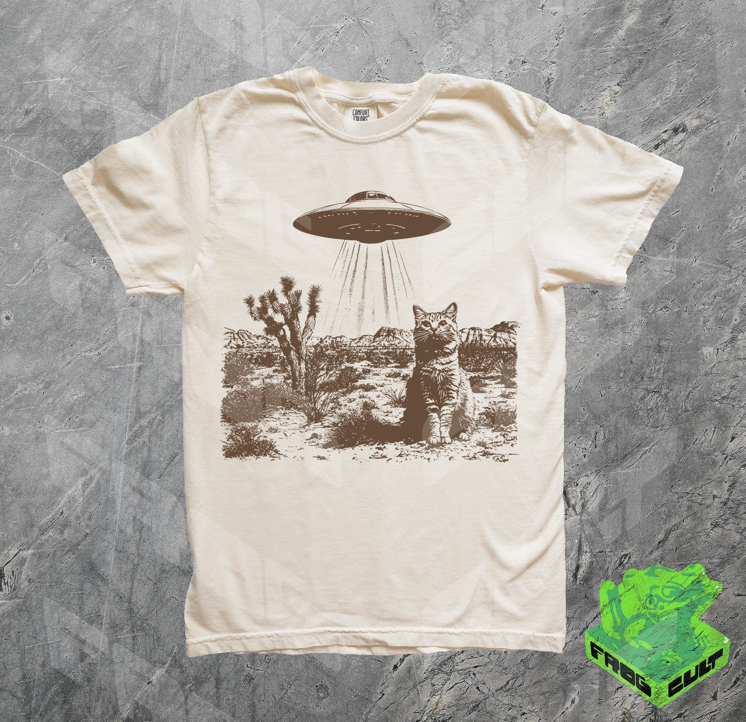 Vintage UFO Cowboy Cat Shirt, Retro T-shirt, Retro 90s Western 