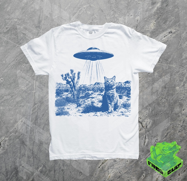 Cowboy Katze UFO Shirt, Komfortfarben, Retro Vintage T-Shirt, Siebdruck, Kätzchen, Katzenliebhaber, lustiges Gag-Geschenk-T-Shirt, Meme-Shirt, Geschenk für sie Bild 2
