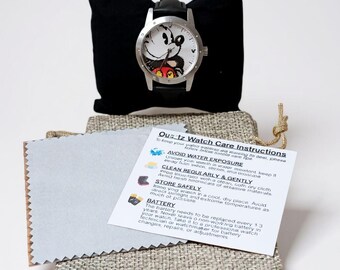 Mickey Mouse Quartz Watch | Gloved Hands Dial | Animated Classic