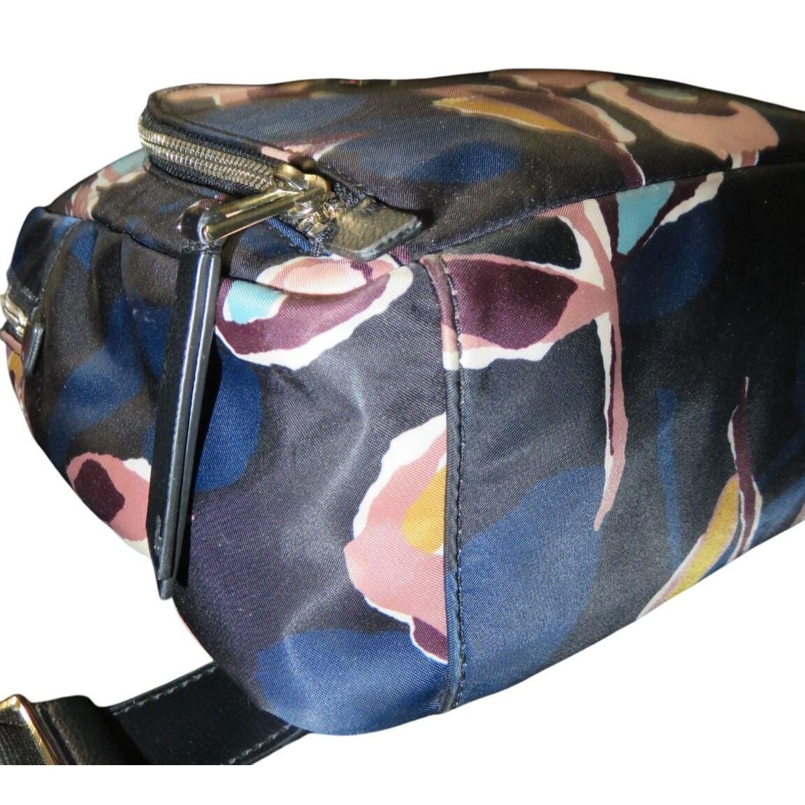 Kate Spade New York Chelsea Dawn Paper Rose Floral Backpack  display picture 3