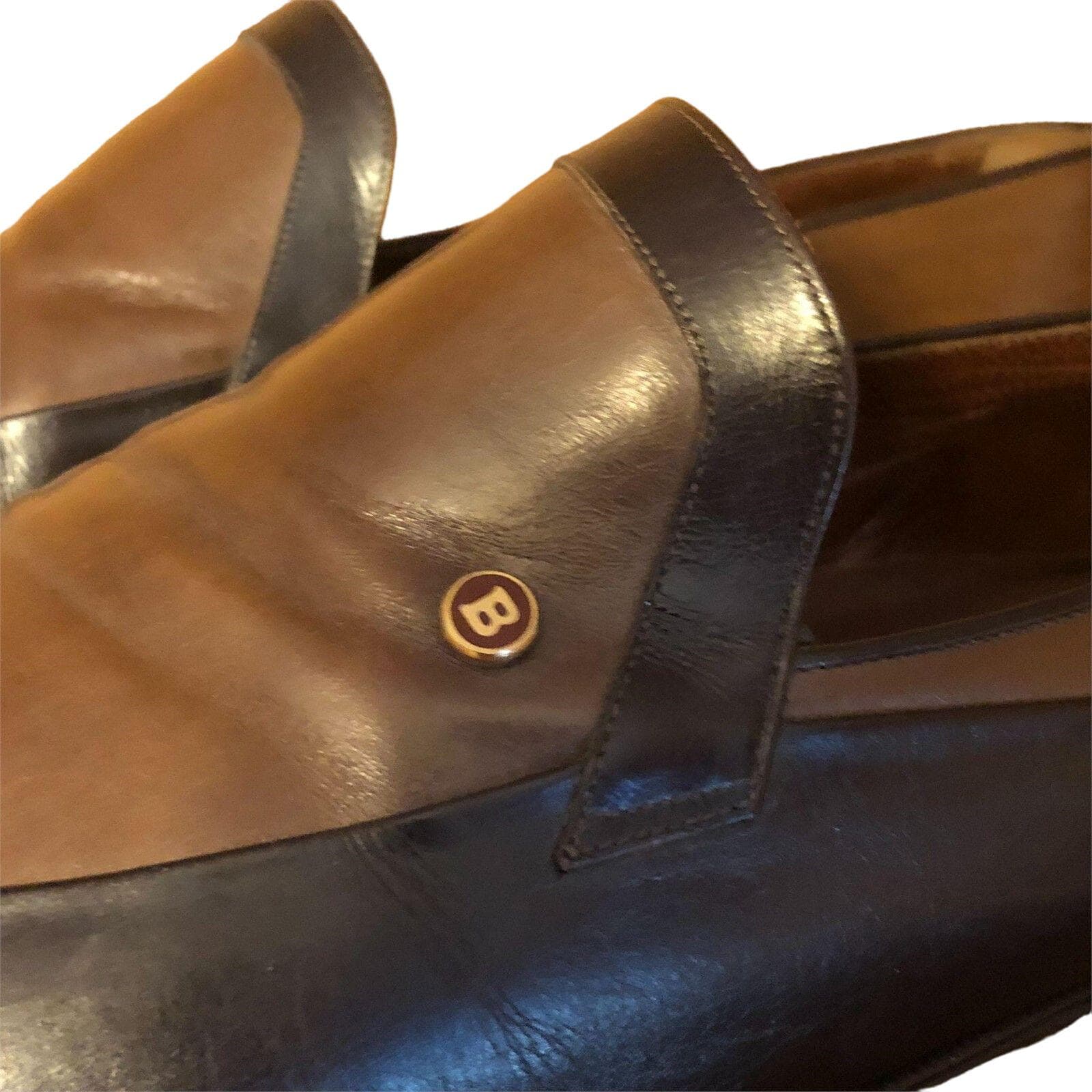 Bally Vintage Italian Leather 2-tone Slip On Dress Shoes Handmade in Italy Bally Shoes Mens 11 D Brown Leather Slip On Low Top Loafers  main image 2