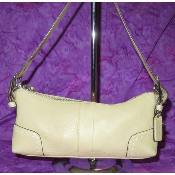 バッグ Coach Hamptons Demi Baguette Bag Purple Vintage Coach Hamptons Demi Shoulder Bag Baguette Clutch Pink No