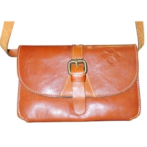 Patricia Nash Heritage Collection Leather Crossbody Wallet in Vintage Cognac Brown