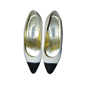 Escada Vintage Black & White Italian Leather Kitten Heel Cap Toe Pumps 37.5 or 7.5