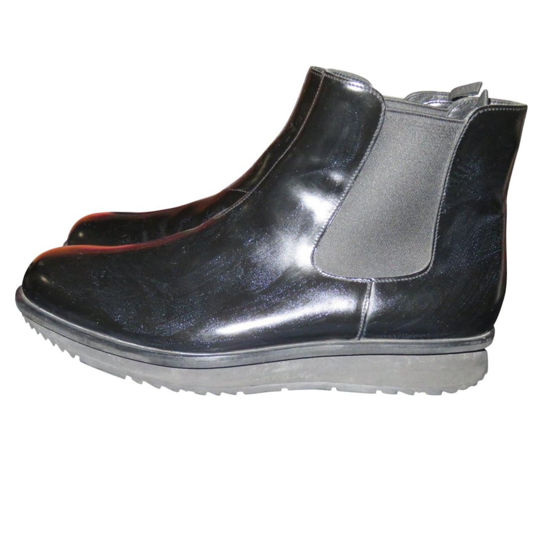 Prada B4L F0002 Black Brushed Spazzolato Italian Leather  display picture 2