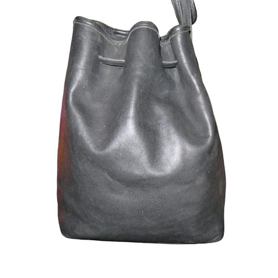 バッグ 00s old coach bucket shoulderbag leather Vintage Black Leather Coach Legacy Bucket Bag Style Shoulder