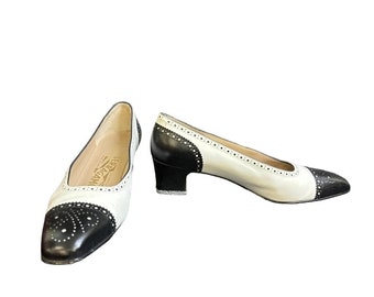 靴 Salvatore Ferragamo Leather Pumps Black Vintage 80's Salvatore Ferragamo Size 7 AA Black Patent