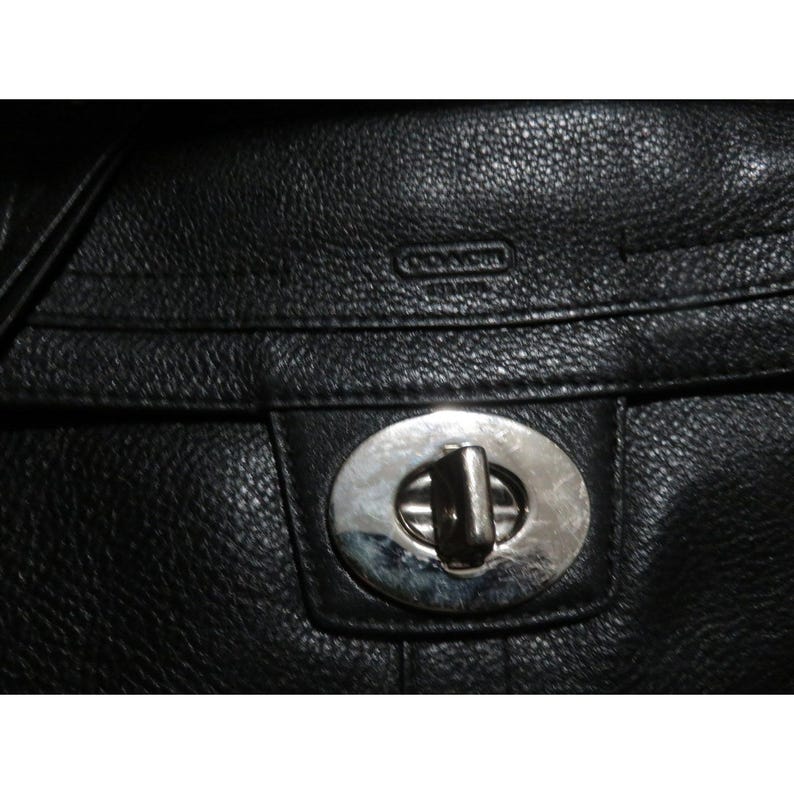 COACH Hampton 15694 zwarte leren handtas met klep en klep met klep en sluiting afbeelding 7
