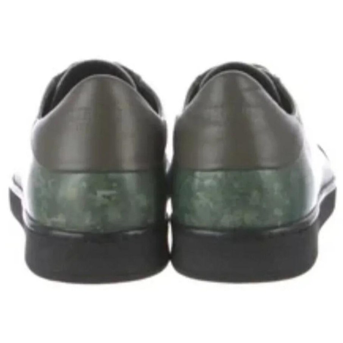 Versace Leather Printed Sneakers in a green camouflage leather finish men's 7.5  or  women's 9.5, Foto 3 von 5