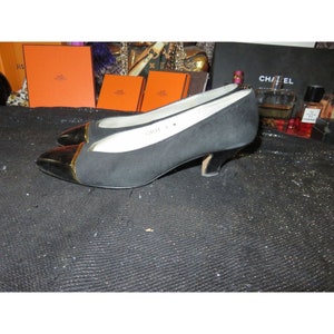 Caressa Vintage Black Suede & Patent Leather Cap Toe Kitten Heeled Pumps size 8