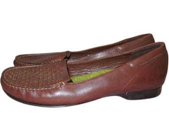 Cole Haan Brown Woven Italian Leather Classic Loafers size 10