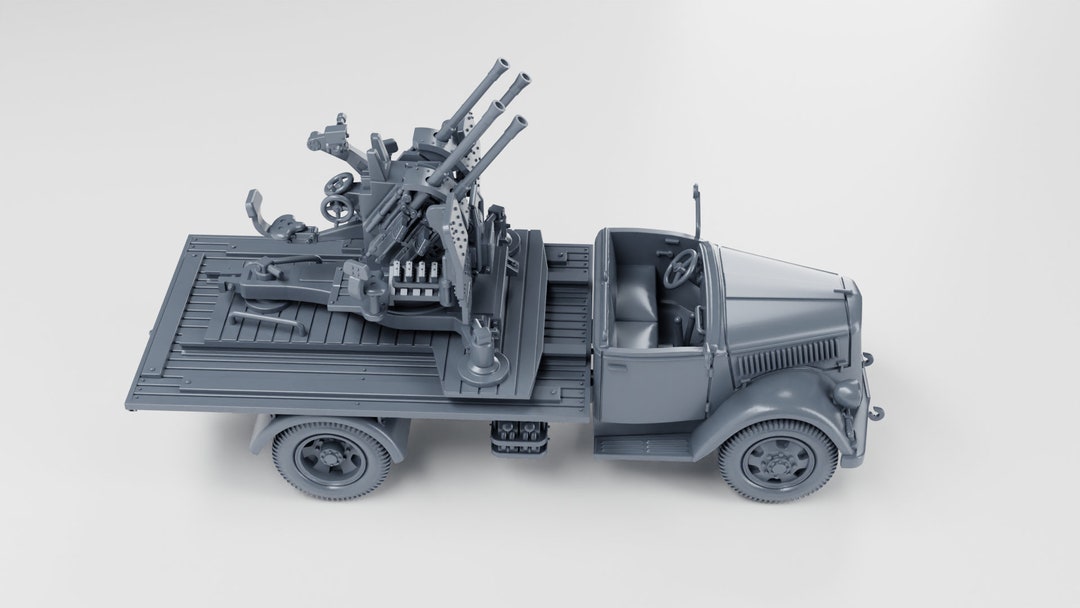 ドイツのオペル ブリッツ (20 mm Flakvierling 38 対空砲 + 砲手 1 名