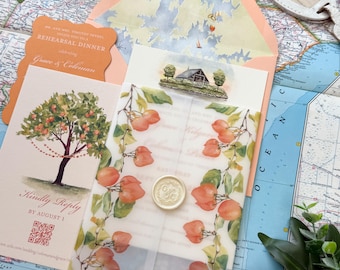 Può includere: Un set di partecipazioni di nozze con una fascia in carta velina traslucida decorata con illustrazioni di frutti e foglie arancioni, chiusa da un sigillo in ceralacca color crema. Include un invito a cena, una scheda di risposta e una busta.