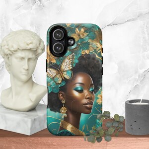 Schönheit, die zeitlos ist MagSafe iPhone Fall | Regal Melanin Göttin Goldene Schmetterlinge, Türkis Akzente, Afrocentric Vintage, Black Girl Magie