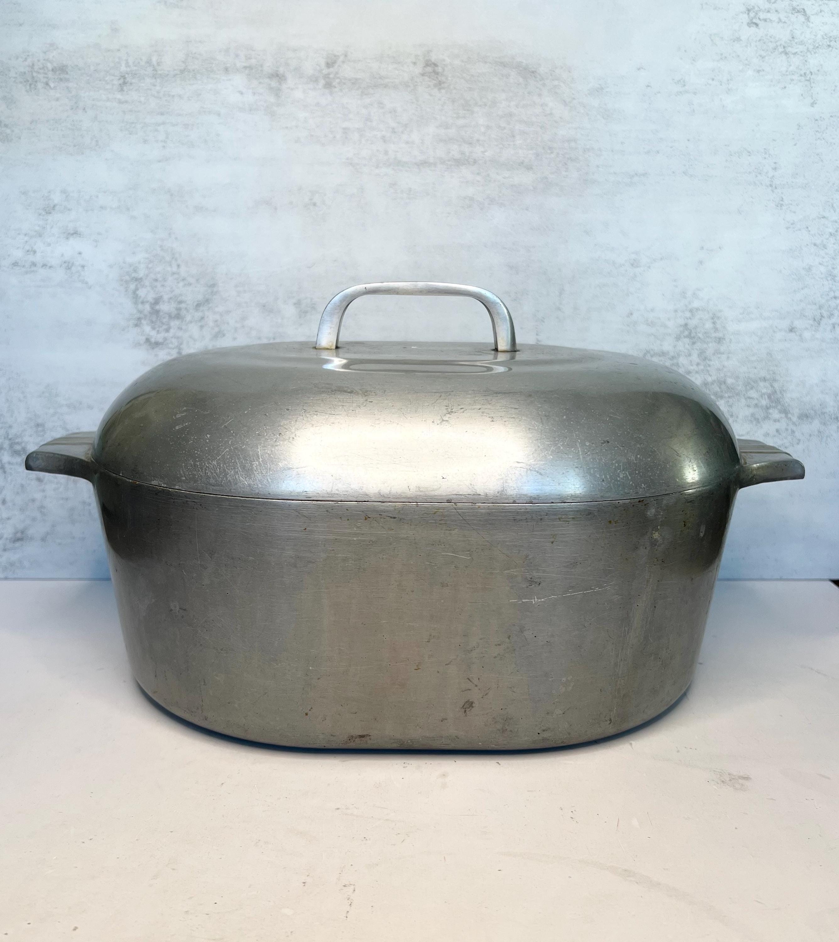 Magnalite Classic 5-Quart Dutch Oven with Rack, Silver