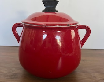 Set of Six New LE CREUSET Mini Bean Pot 20 Oz. With Lid * Red