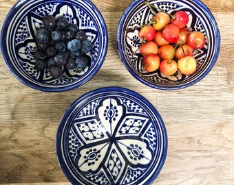 Moroccan Medium Bowl "ZWAK" in Blue & White