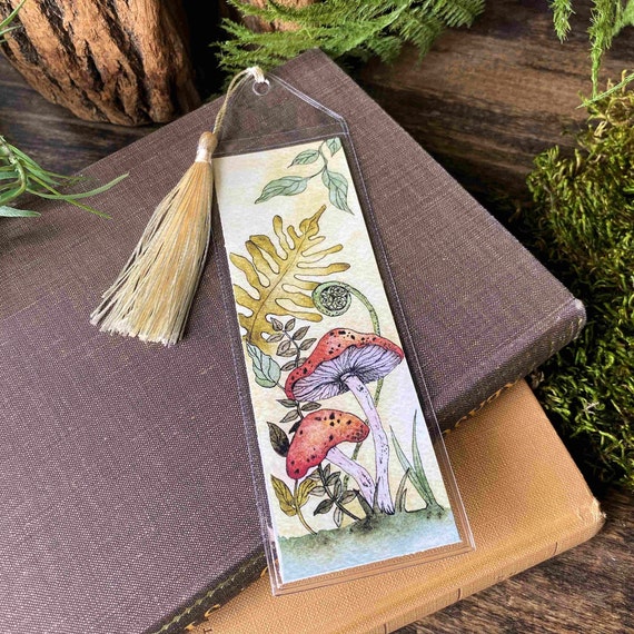 Handmade Mushroom Bookmark - Vibrant Colors - Retro Chic Style - Protective Sleeve - Ideal Gift for Bibliophiles