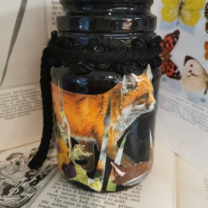 Barattolo per collage decoupage con coperchio. Acrilico nero con decorazione di volpe, uccello e carta floreale. Regalo di compleanno unico fatto a mano