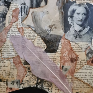 Arte collage su tela 'Bookworms' realizzata nel Regno Unito. Carte vintage con tecnica mista provenienti da libri vintage salvati dalla discarica Autori dalla storia originale