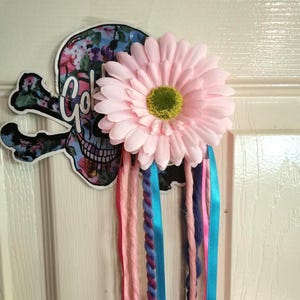 Haarspeld roze synthetische dreads: pastel bloemendecor, festivalhaar valt