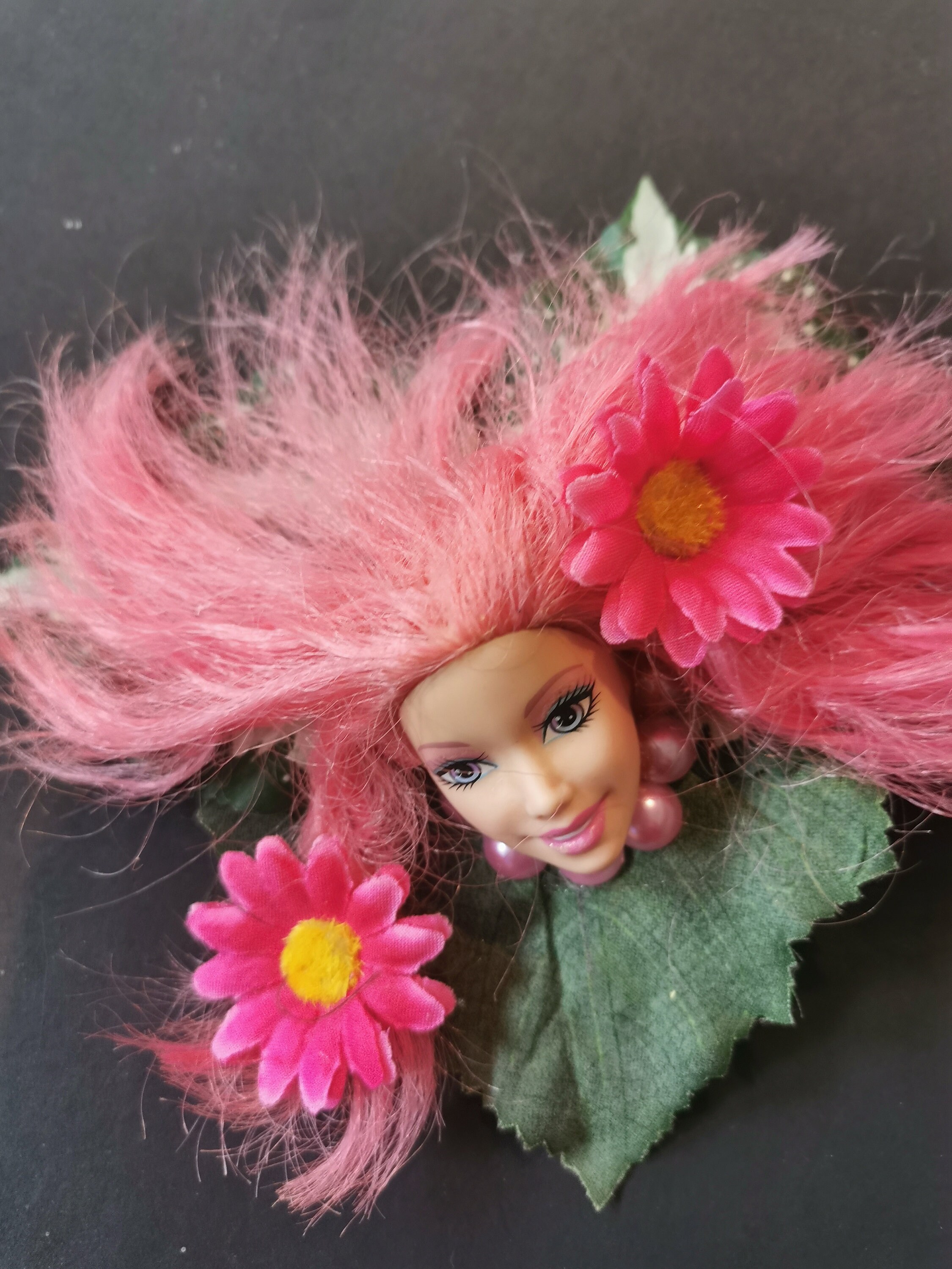 Barbie with no head sales