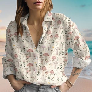 Vintage Pilz Bluse Shirt, Goblincore Leinen-Look Shirt, Pilz Sammler Casual Shirt, Natur Liebe Sommer Shirt, Geschenk für Sie