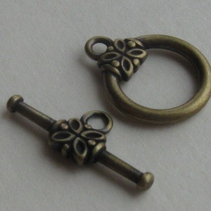 4 Antique brass 14mm toggle clasps 画像 1