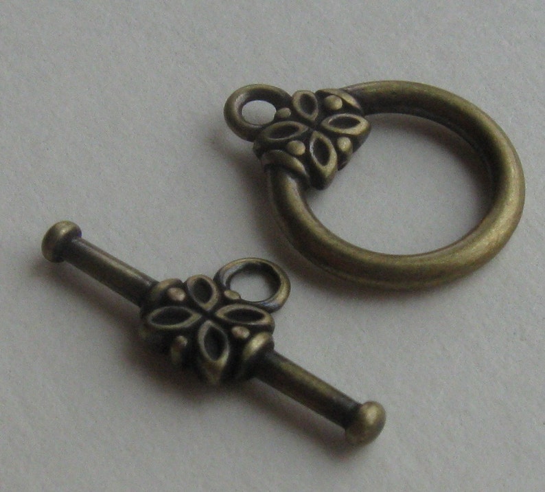 4 Antique brass 14mm toggle clasps 画像 1