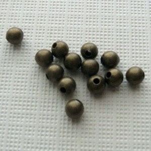 50 Antiqued brass 3mm round smooth beads image 3