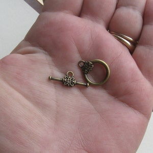 4 Antique brass 14mm toggle clasps 画像 3