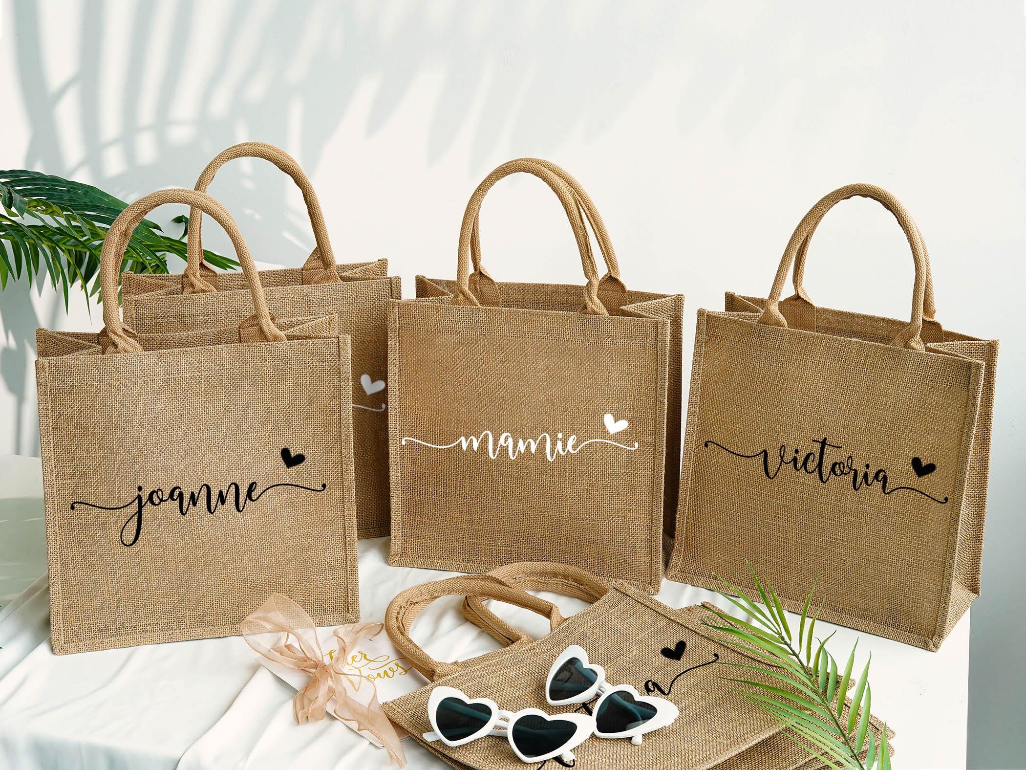 Personalized Bridesmaid Bags,Bridesmaid Tote bag,Bridesmaid gifts bag,Beach Bag Gift,Bachelorette Party Favors,Jute Bag,Bride Bag with Charm