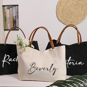 Custom Bridesmaid Tote Bags,Bridesamaid Gift bag With Name,Bridesmaid Beach bag,Wedding bag,Bridal Party Gift,Bride Bag,Beach Tote gift