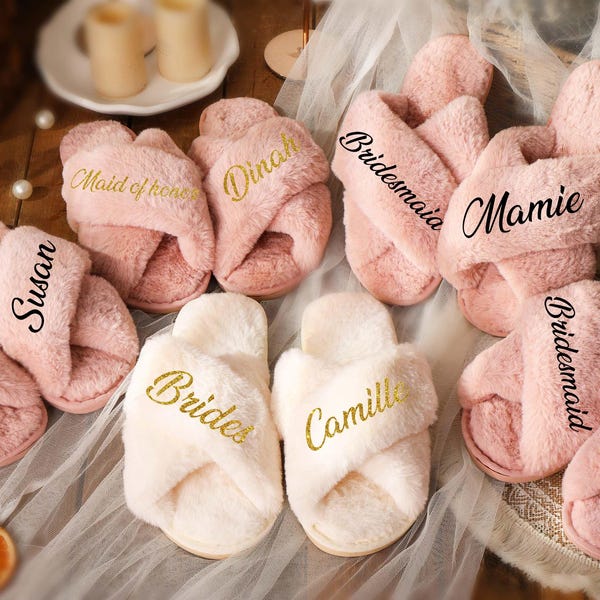 Personalized Bridesmaid Slipper,Bride Slippers,Wedding Slipper Gift,Bridesmaid Proposal Gifts,Fluffy Slippers,Bridal Shower Gift,Bridal Gift