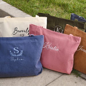 Personalisierte Cord Tasche, Brautjungfer Geschenk Tasche, Tragetasche mit Reißverschluss, Name Tasche, Monogramm Tasche, Hochzeit Geschenke, Schultertasche Bild 5