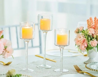 Portavelas estilo copa de vino ideal para velas o pequeños alimentos para decorar tu hogar o mesa de comedor.