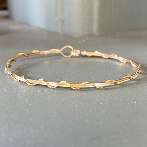 14kt Gold Filled Bracelet - Gold Bangle - Sweet Simple Wirewrapped Bracelet - Stackable Bracelet - Thin Bangle - SSwa