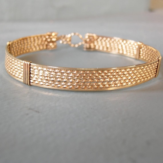 Gold Wire Bracelet - Wirewrapped Bangle - 14kt Gold Filled Wire Stackable Bracelet - Gift For Mom - STTTTTTS