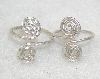 Toe Rings - Set of Two Sterling Silver Toe Rings -Plain and Twist Toe Rings - Adjustable Toe Rings