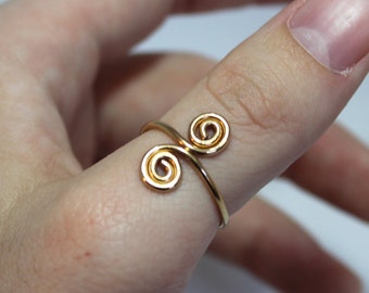 Gold Wire Thumb Ring - Double Swirls 14kt Gold Filled Smooth Wire - Simple Adjustable Ring - Wire Ring