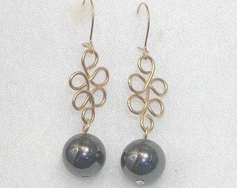 Pendientes de hematita - elegante hematita cuentas de alambre elegante colgante pendientes - alambre relleno de oro de 14kt - alambres de bucle - pendientes negros - regalo para ella