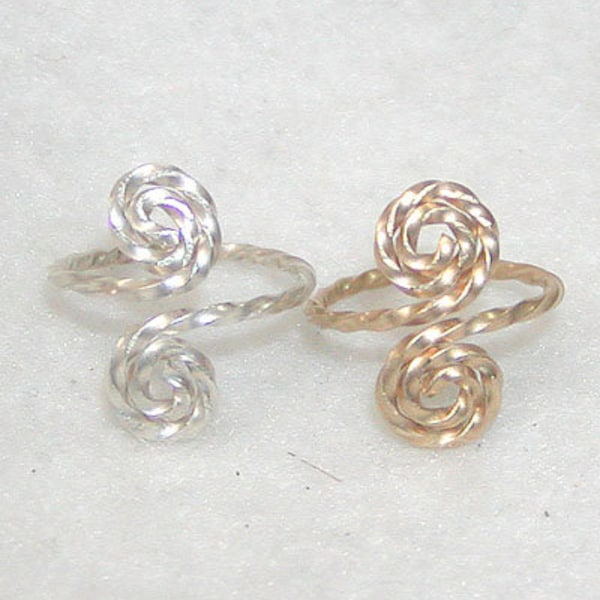 Toe Rings - Adjustable Toe Ring - Set of Two Swirly Twist Wire Toe Rings - Gold and Silver - Wire Toe Ring - Gift For Her - Summer Fun