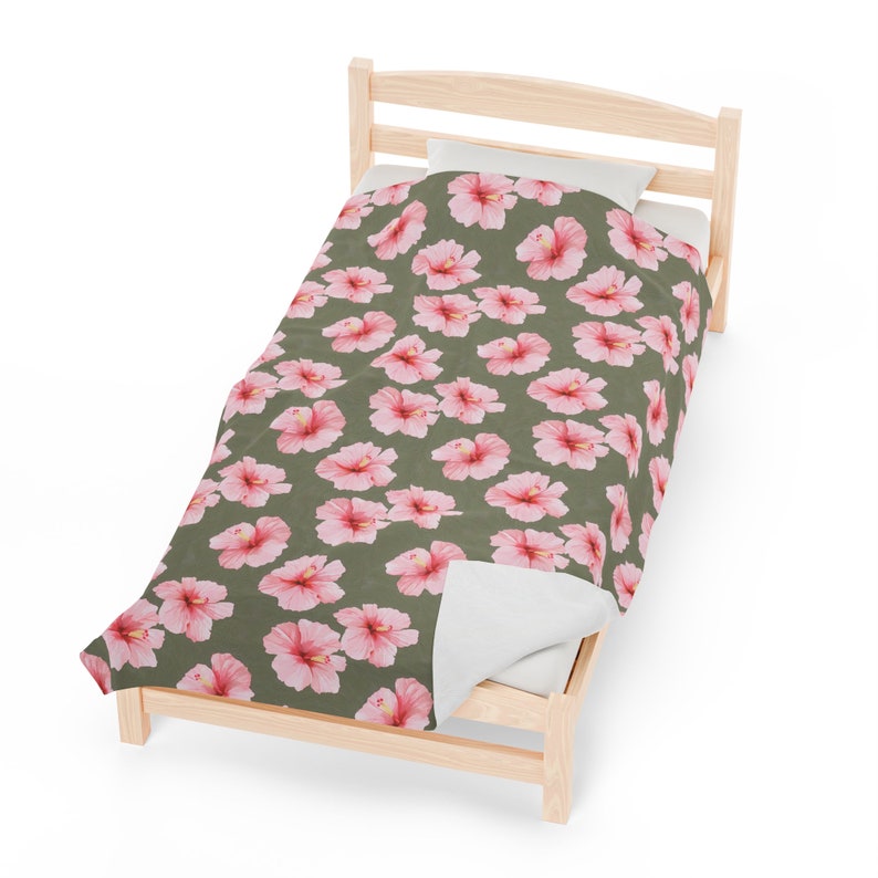Hawaiian Hibiscus Flower Plush Velveteen Blanket, Local Hawaii Decor, Tropical, Throw, Gift for Mom, Her, Baby Shower, Floral, Pink image 7